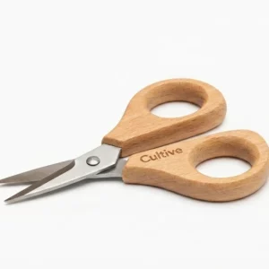 Mini ciseaux à herbes pour récolte dans potager connecté